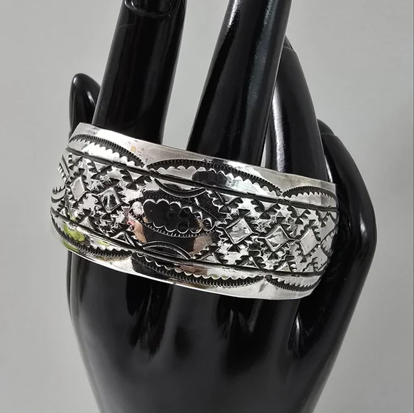 Handcrafted Sterling Silver Native American Cuff Bracelet – A Legacy in Metal - Picture 3 of 12